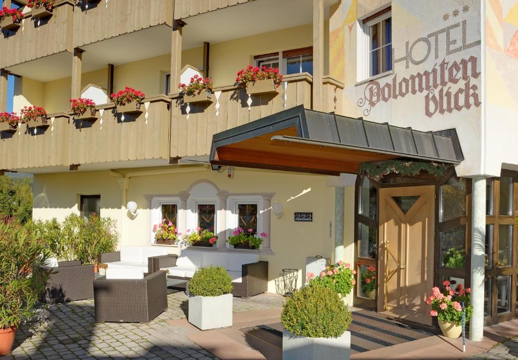 Hotel Dolomitenblick Колалбо Екстериор снимка