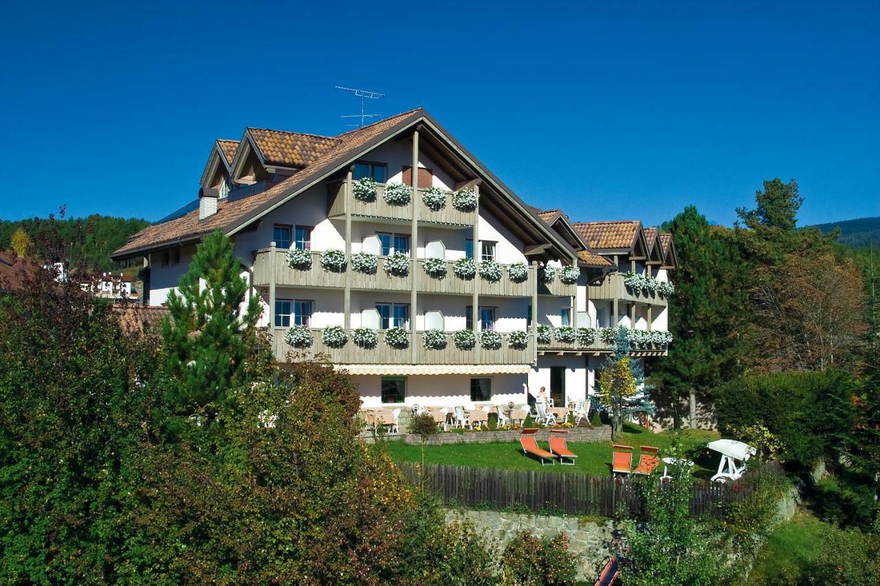 Hotel Dolomitenblick Колалбо Екстериор снимка